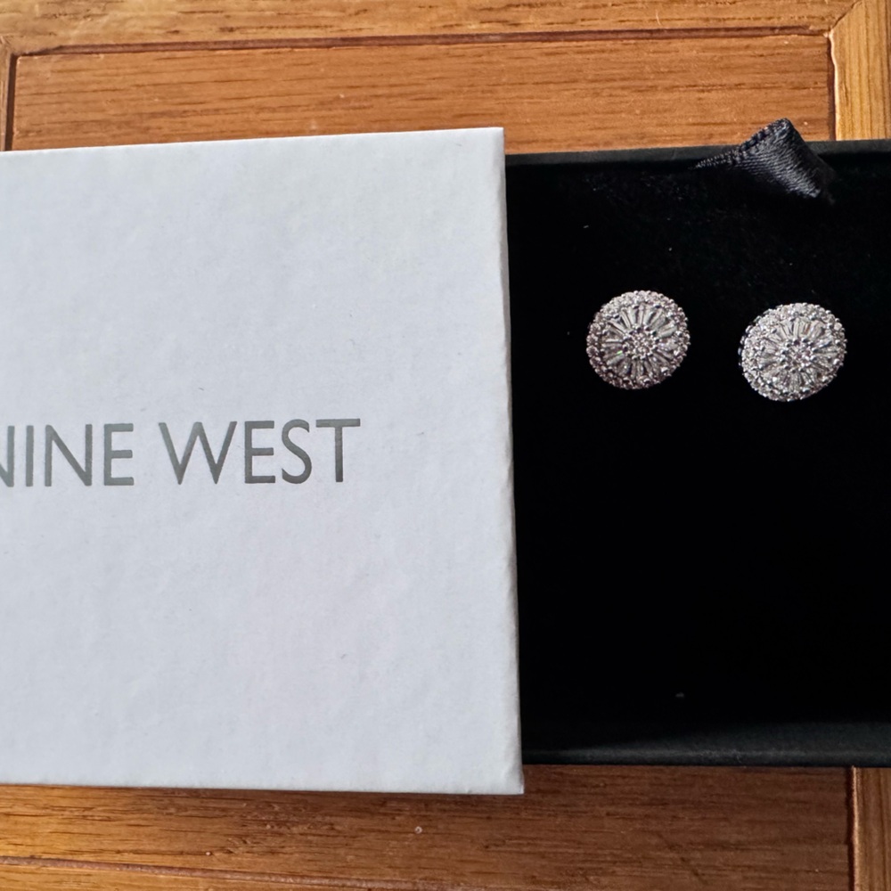 Nine West Sparkling Silver Earrings